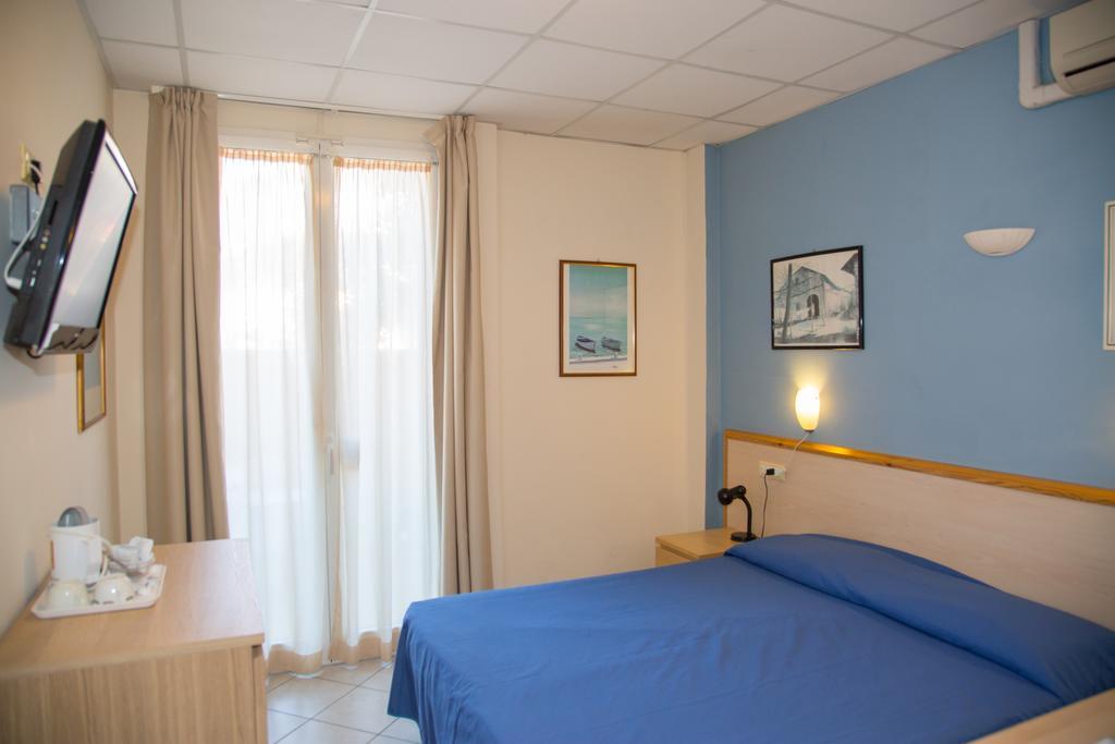 Hotel Delle Mimose Diano Marina Exterior photo