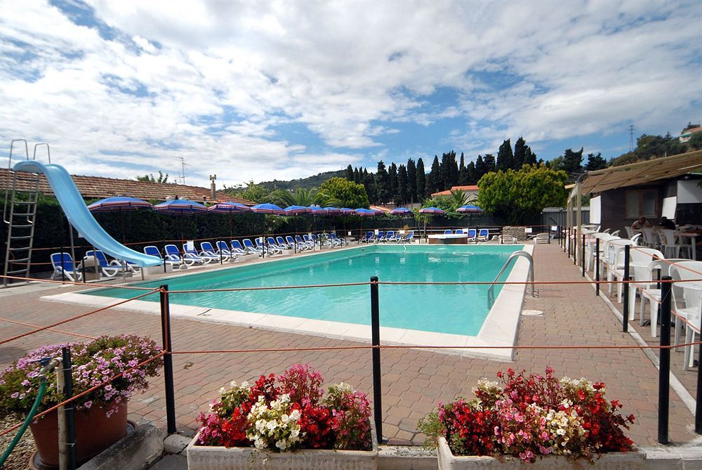 Hotel Delle Mimose Diano Marina Exterior photo